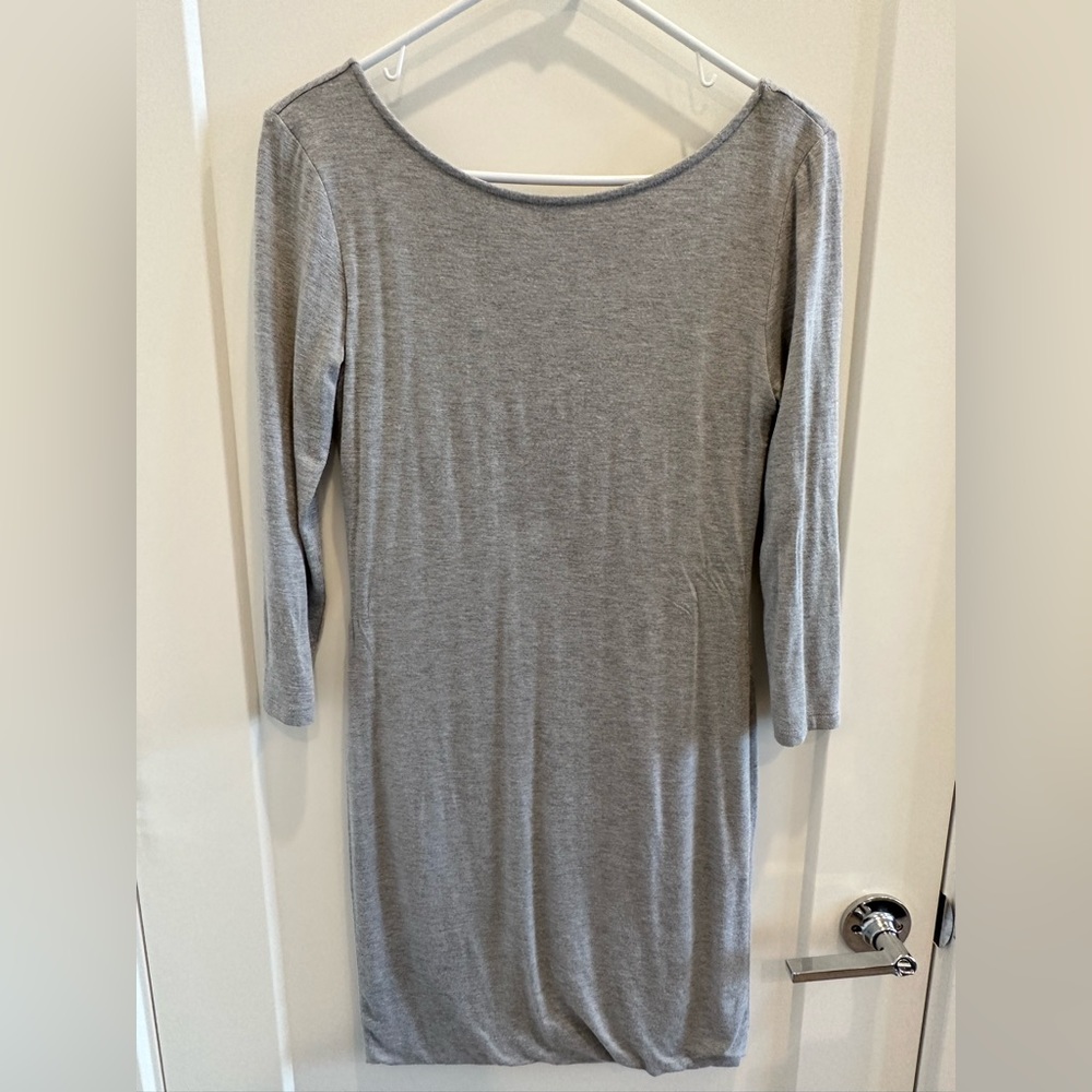 Leith scoop back mini, size M. Grey.
